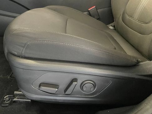 Used 2023 Hyundai Tucson SEL FWD image 11