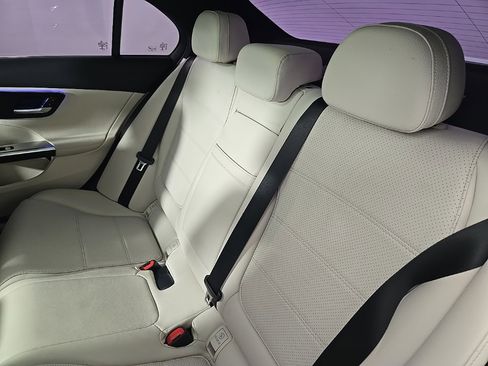 Used 2022 Mercedes-Benz C 300 C 300 image 17