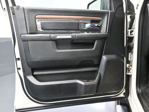 Used 2017 RAM 1500 Laramie w/ Convenience Group image 19