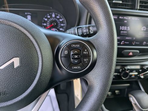 Certified 2022 Kia Soul LX FWD image 30