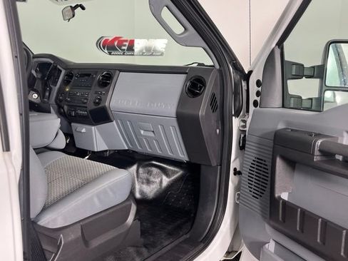 Used 2016 Ford F250 XL w/ Power Equipment Group AWD/4WD image 19