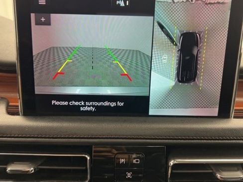 Used 2023 Lincoln Aviator Reserve w/ Equipment Group 201A image 13