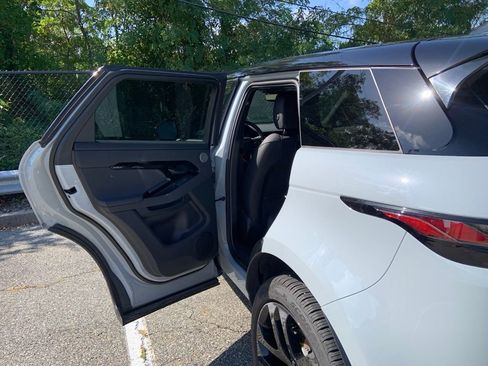 Certified 2025 Land Rover Range Rover Evoque Dynamic SE image 15