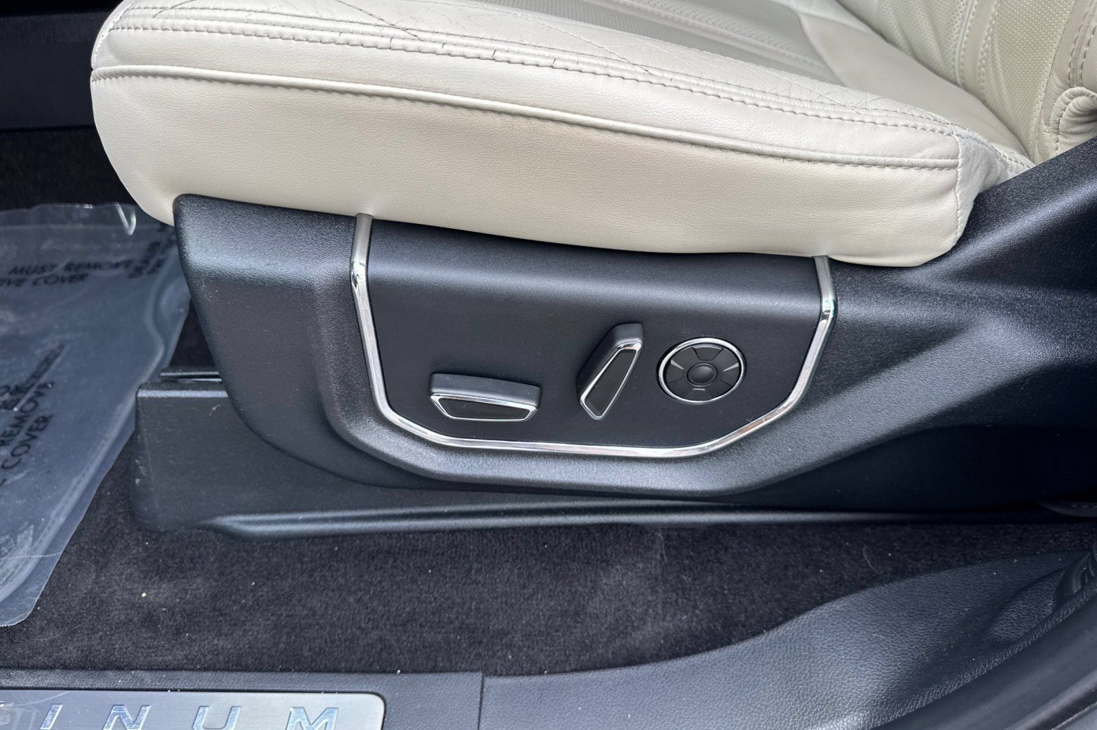 Used 2019 Ford Expedition Platinum RWD image 13