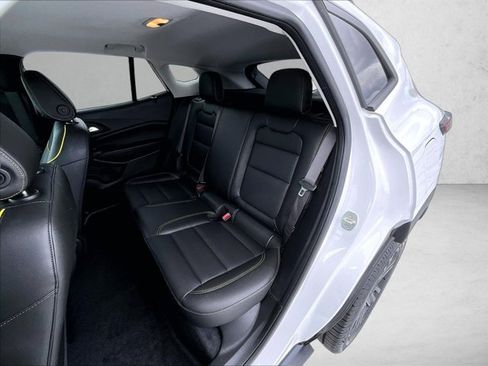 Used 2024 Chevrolet Trax ACTIV w/ Sunroof Package FWD image 28