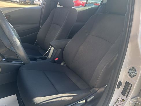 Used 2025 Toyota Corolla LE image 10