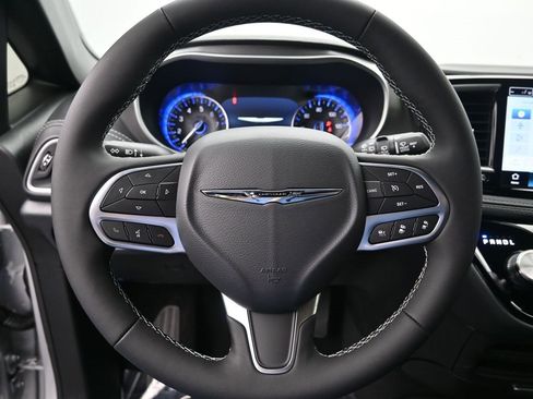 New 2026 Chrysler Pacifica Select image 14