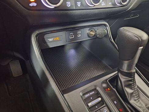 Used 2024 Honda CR-V EX image 17