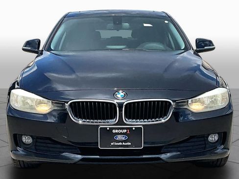 Used 2013 BMW 320i Sedan RWD image 4