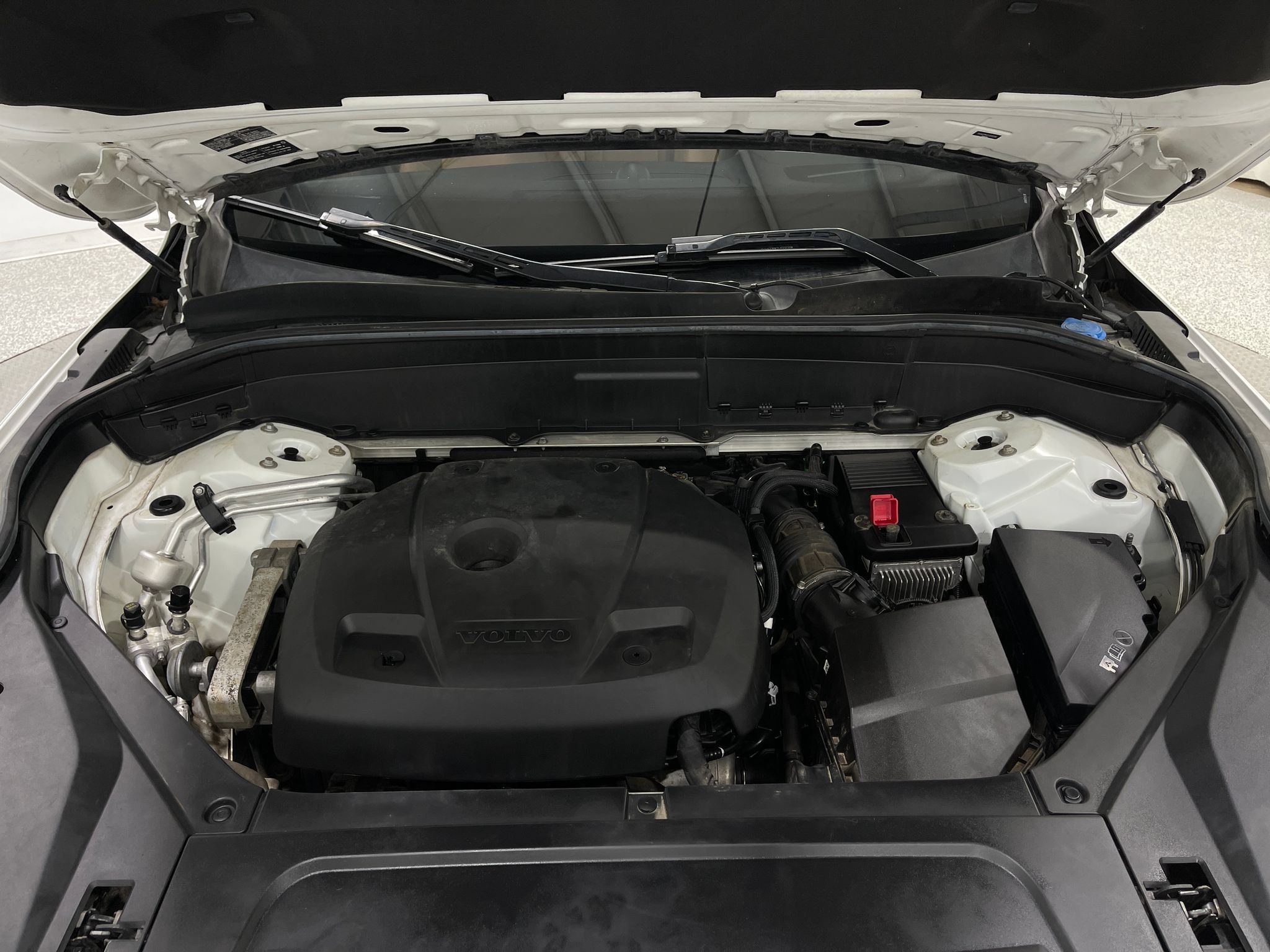 Used 2018 Volvo XC90 T6 Momentum w/ Convenience Package AWD/4WD image 27