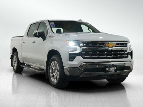Used 2024 Chevrolet Silverado 1500 LTZ w/ Z71 Off-Road Package AWD/4WD image 8