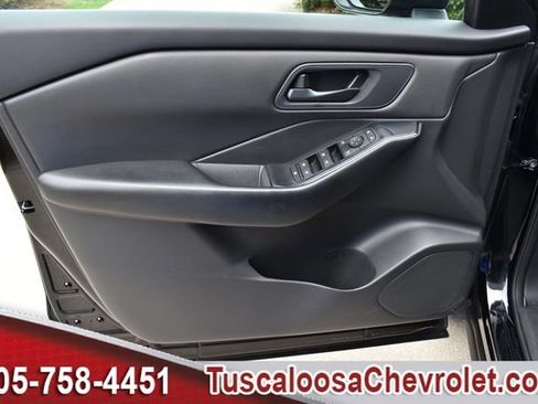 Used 2024 Nissan Rogue S AWD/4WD image 16