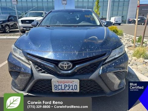 Used 2018 Toyota Camry SE w/ Convenience Package image 2
