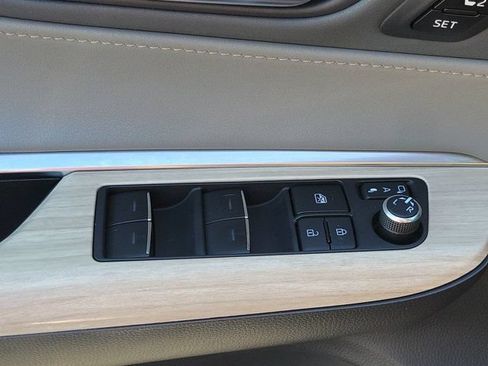 Used 2021 Toyota Venza Limited w/ Advanced Technology Package AWD/4WD image 31