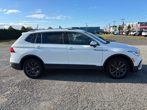 Used 2024 Volkswagen Tiguan Wolfsburg Edition image 3
