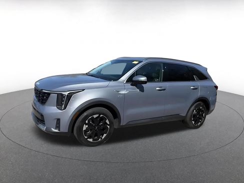 Used 2024 Kia Sorento S FWD image 6