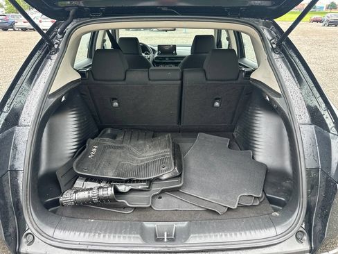 Used 2025 Honda HR-V LX image 9