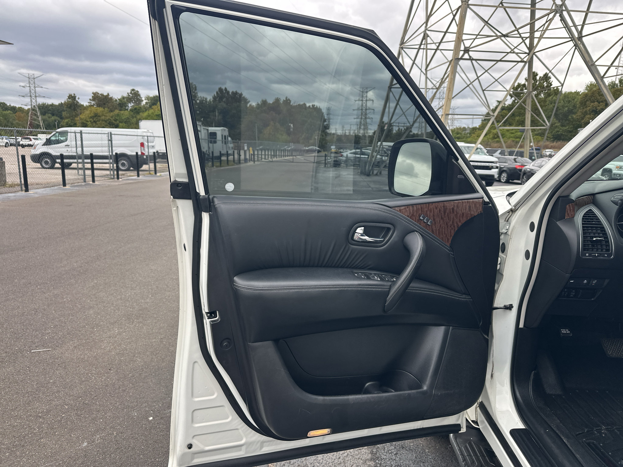 Used 2018 Nissan Armada Platinum w/ Captain Seat Package AWD/4WD image 15