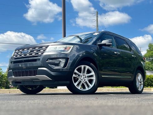 Used 2016 Ford Explorer Limited AWD/4WD image 2