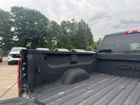 Used 2018 GMC Sierra 2500 SLT w/ Duramax Plus Package AWD/4WD image 14