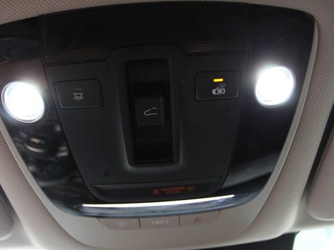 Used 2022 Kia Sorento EX w/ Panoramic Sunroof Package image 28