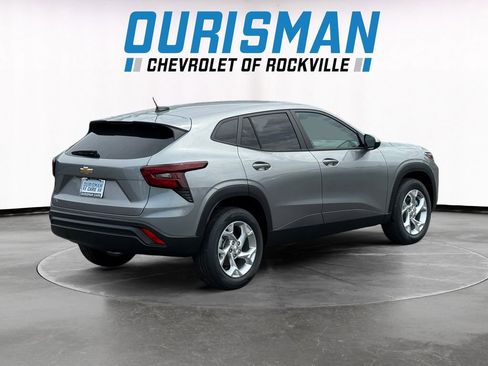 New 2026 Chevrolet Trax LS w/ LS Convenience Package FWD image 6