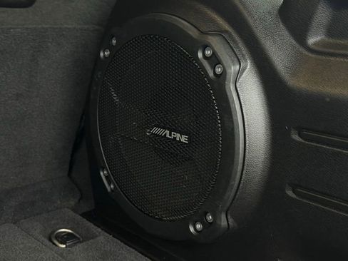 Used 2019 Jeep Wrangler Unlimited Sahara image 10