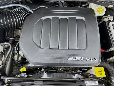 Used 2018 Dodge Grand Caravan SE w/ UConnect Hands-Free Group FWD image 65