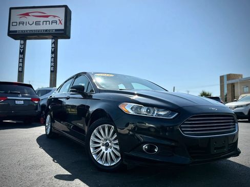 Used 2014 Ford Fusion SE w/ Equipment Group 502A FWD image 1