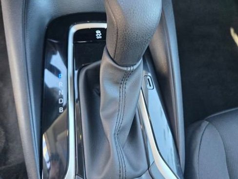 Used 2025 Toyota Corolla LE image 16