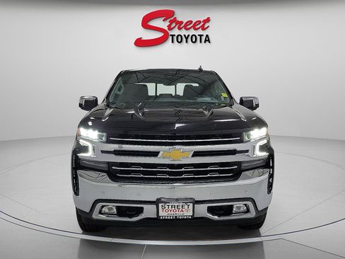 Used 2022 Chevrolet Silverado 1500 LTZ w/ LTZ Premium Package image 6