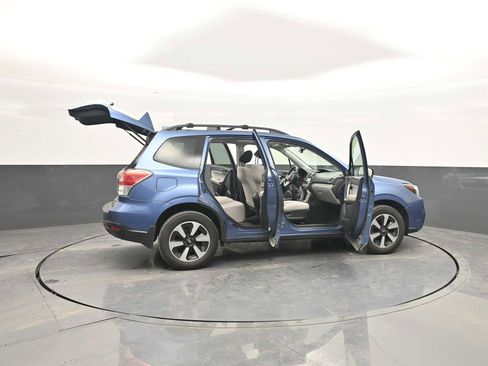 Used 2018 Subaru Forester 2.5i Premium w/ All-Weather Package image 42