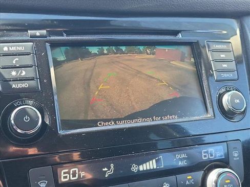 Used 2020 Nissan Rogue SV AWD/4WD image 13