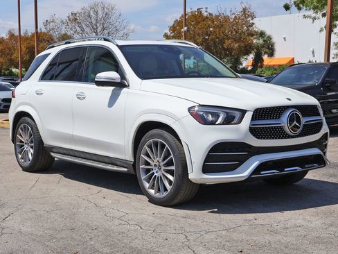 Used 2021 Mercedes-Benz GLE 450 4MATIC w/ AMG Line Exterior image 58