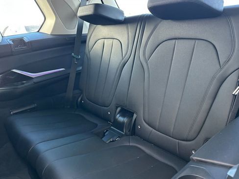 Used 2020 BMW X7 xDrive40i w/ Parking Assistance Package AWD/4WD image 16