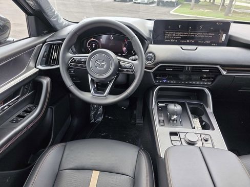 Certified 2025 MAZDA CX-70 Plug-In Hybrid w/ Premium Plus AWD/4WD image 9