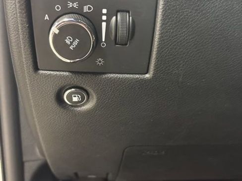 Used 2019 Jeep Grand Cherokee Limited AWD/4WD image 18