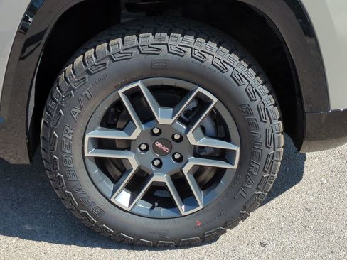 New 2026 GMC Terrain AT4 w/ Convenience Package III AWD/4WD image 11