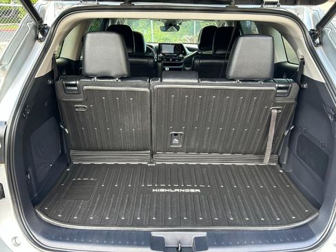 Used 2021 Toyota Highlander Limited AWD/4WD image 18