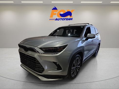 Certified 2024 Toyota Grand Highlander AWD Hybrid image 2