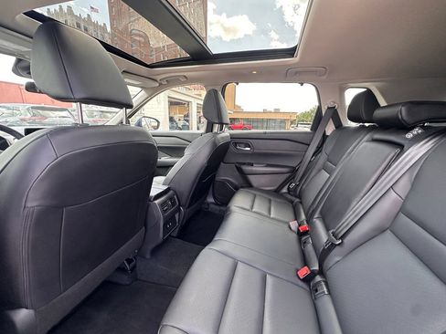 Certified 2025 Nissan Rogue SV w/ SV Premium Package FWD image 14