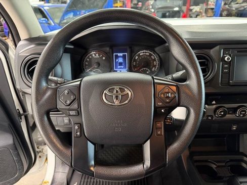Used 2019 Toyota Tacoma SR w/ SX Package AWD/4WD image 10