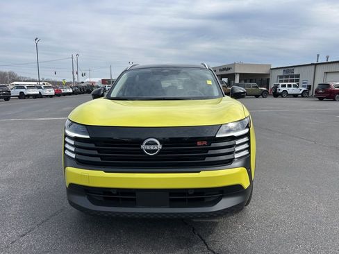 Used 2025 Nissan Kicks SR image 9