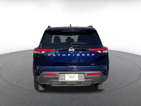 Used 2025 Nissan Pathfinder SV image 12