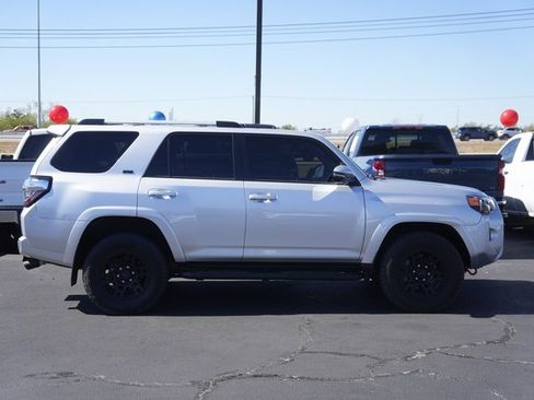 Used 2023 Toyota 4Runner SR5 Premium image 5