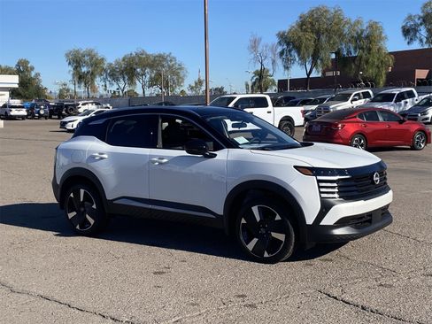 New 2026 Nissan Kicks SR w/ SR Premium Package image 8