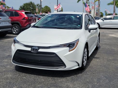 Used 2026 Toyota Corolla LE FWD image 4