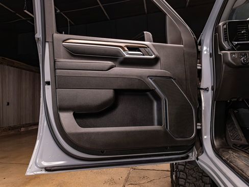 Used 2024 Chevrolet Silverado 2500 LT w/ Safety Package image 31