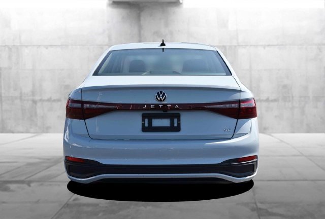 Used 2025 Volkswagen Jetta SE w/ Sunroof Package FWD image 6