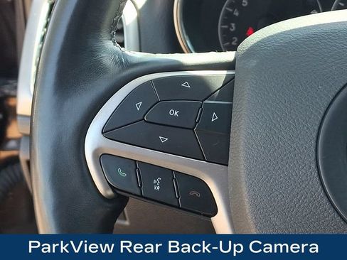 Used 2020 Jeep Grand Cherokee Altitude AWD/4WD image 7